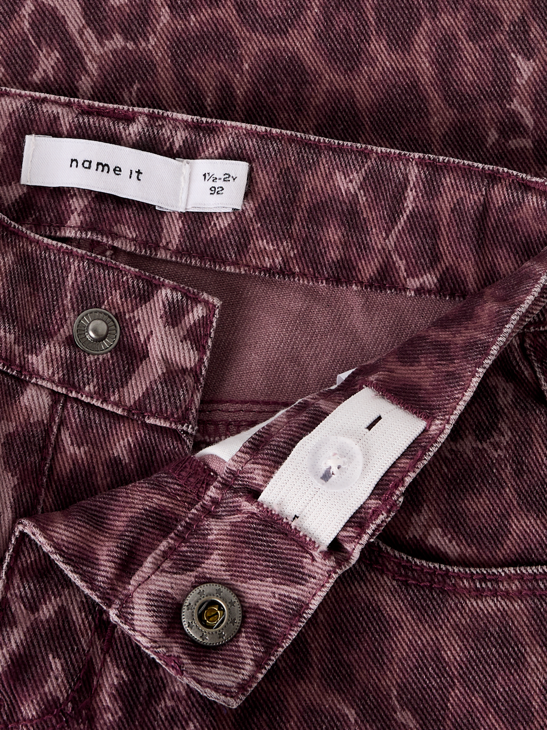 model_shot-front_full